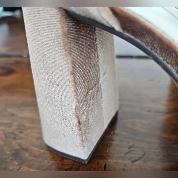 Dolce Vita Women's Tan Velvet Heels/Sandals W/floral Petal Detail Size 8 NWOB - Picture 10 of 11